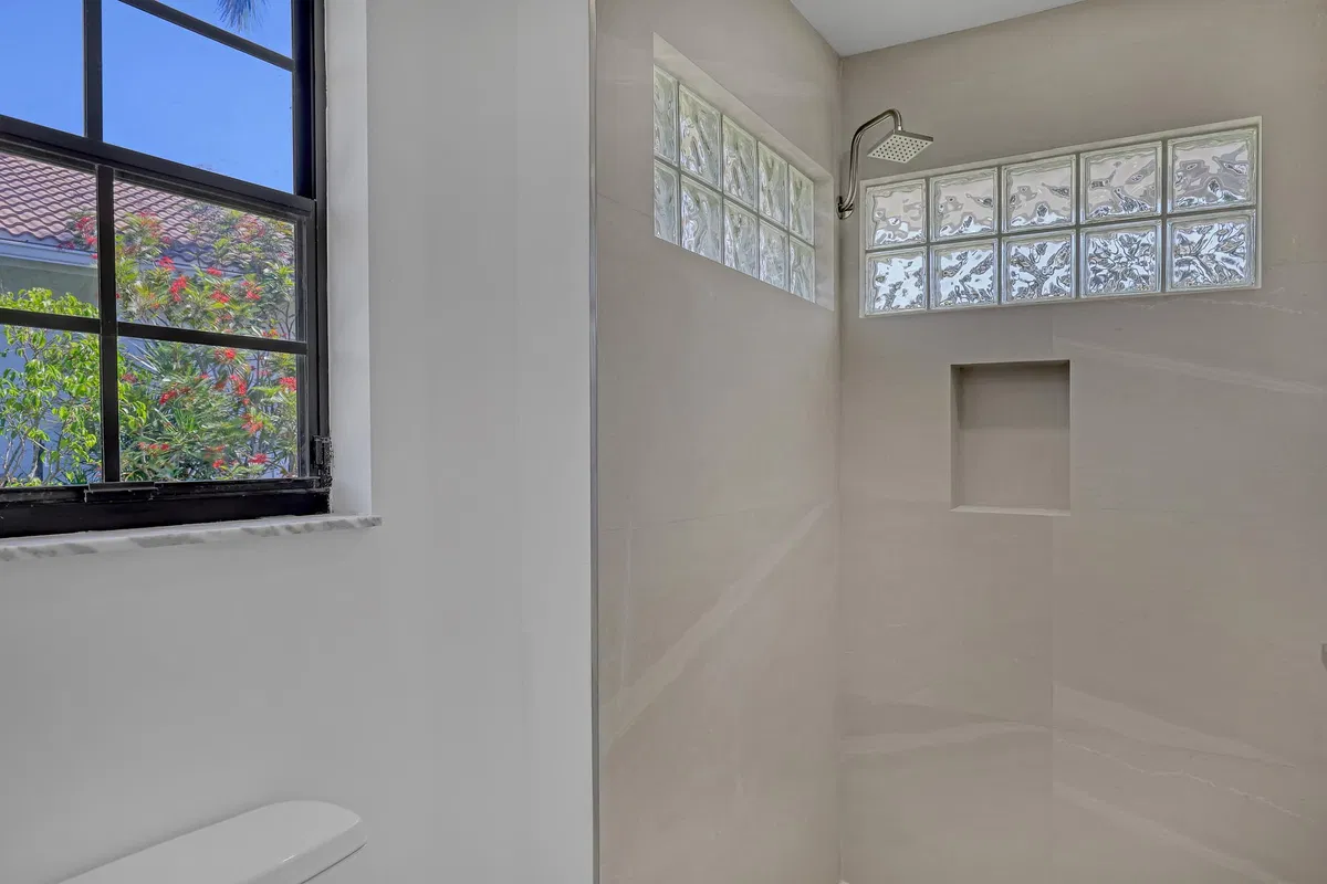 Residence photo 37