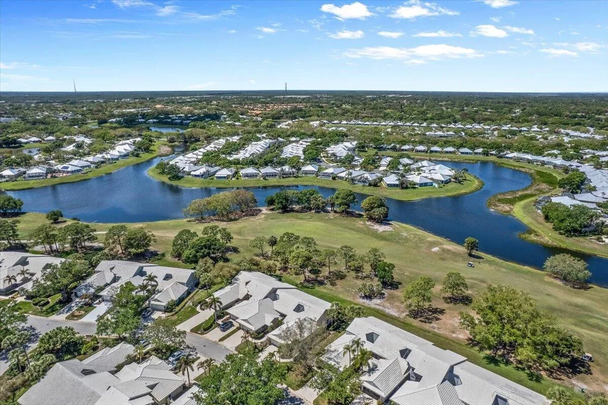 Monarch Country Club Residence photo 31