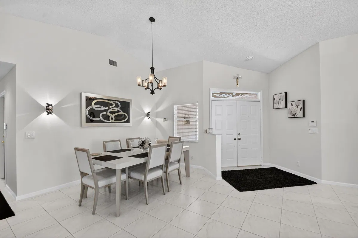 Residence photo 7