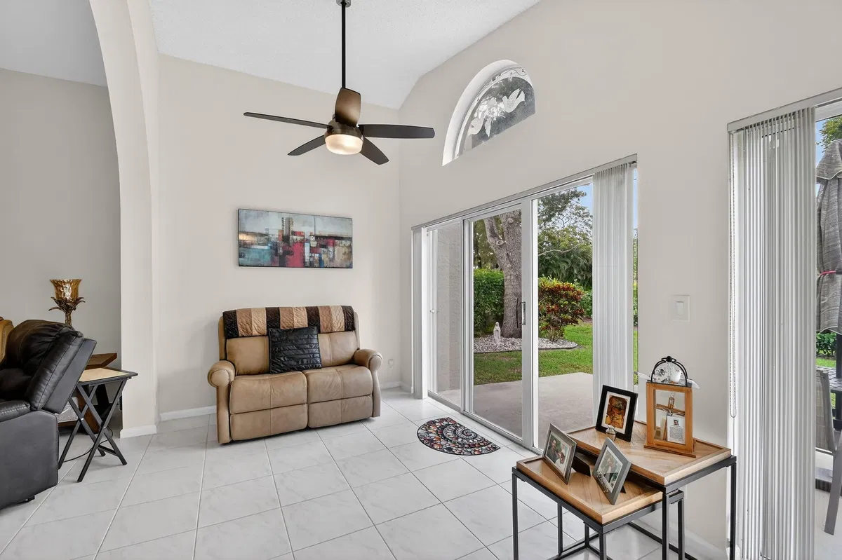 Residence photo 19
