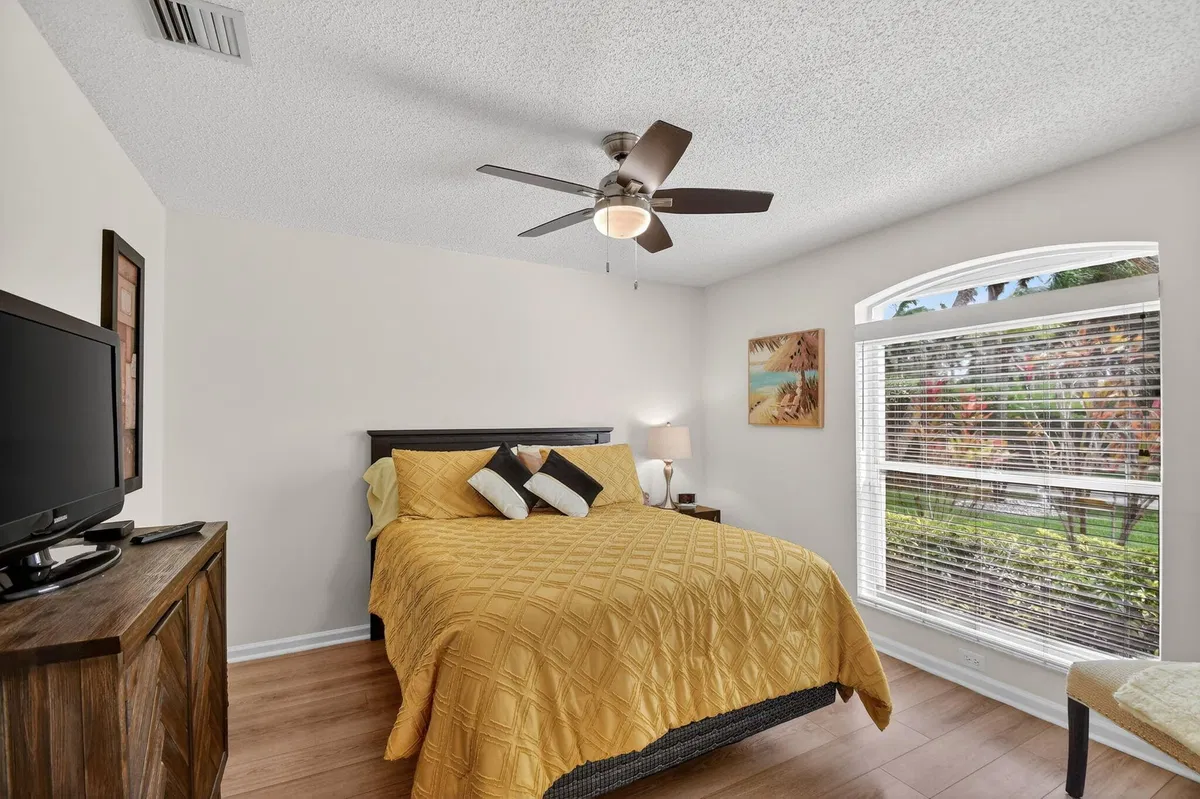 Residence photo 31