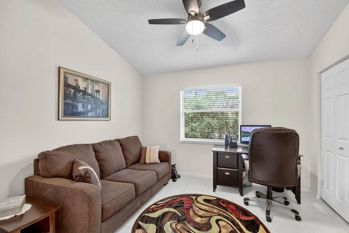 Residence photo 37