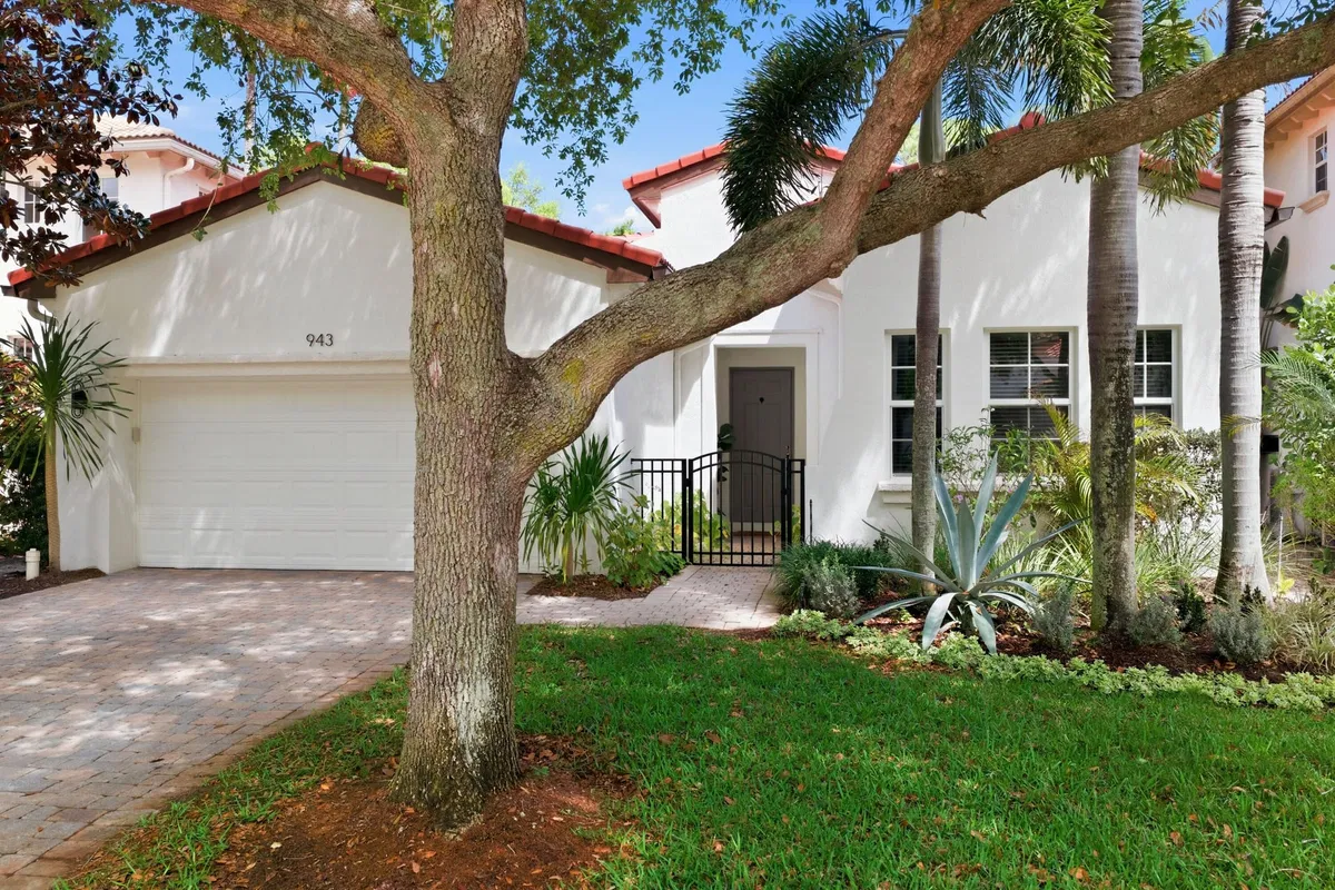 Evergrene Palm Beach Gardens Residence