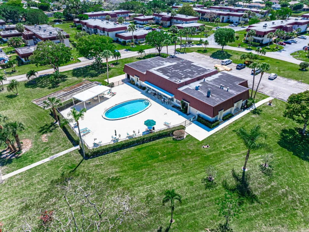 Unit 204 photo 19