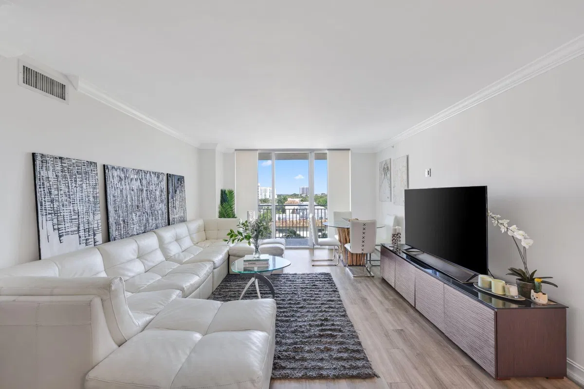 Townsend Place Unit 609