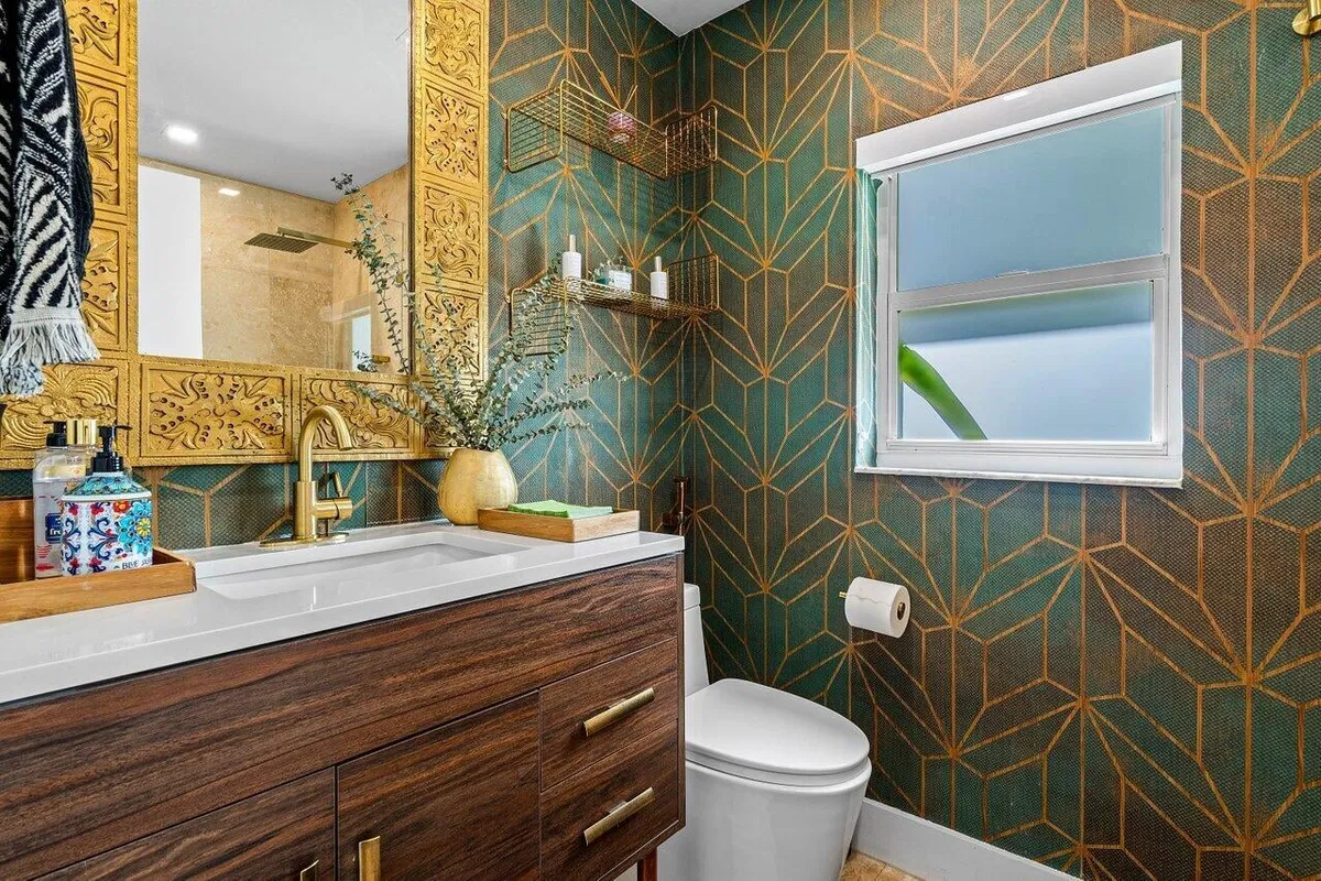 Unit 2093 photo 13