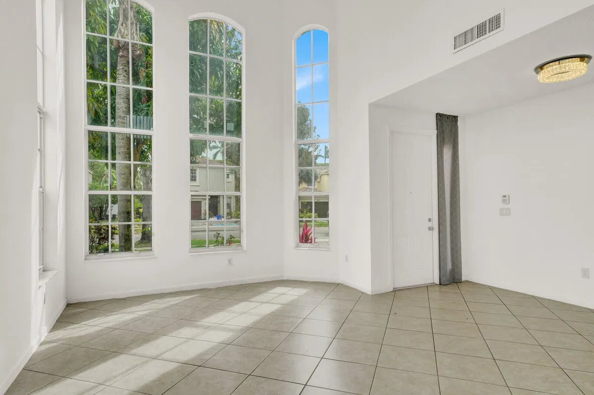 Residence photo 7
