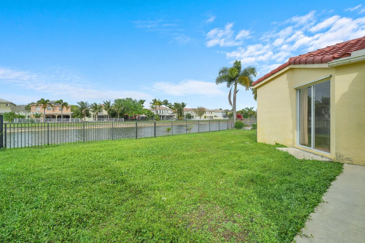Residence photo 43