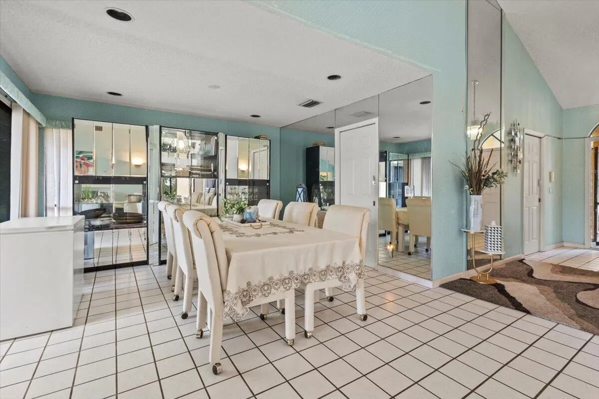 Eastpointe Country Club Residence photo 55
