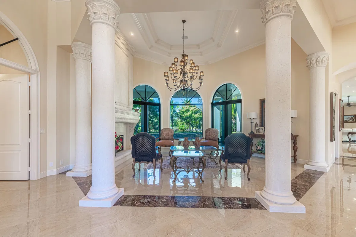 Residence photo 4