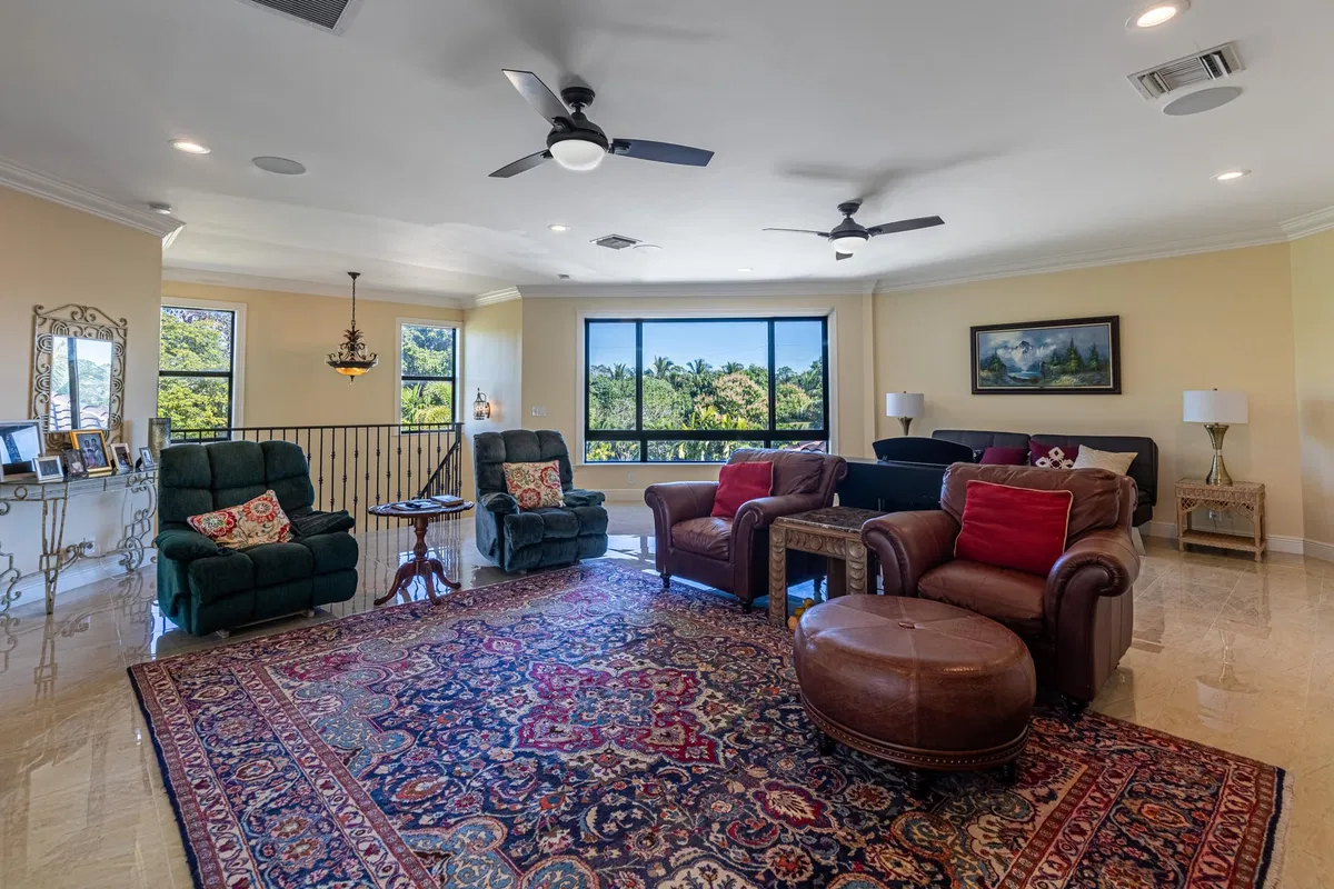Residence photo 22