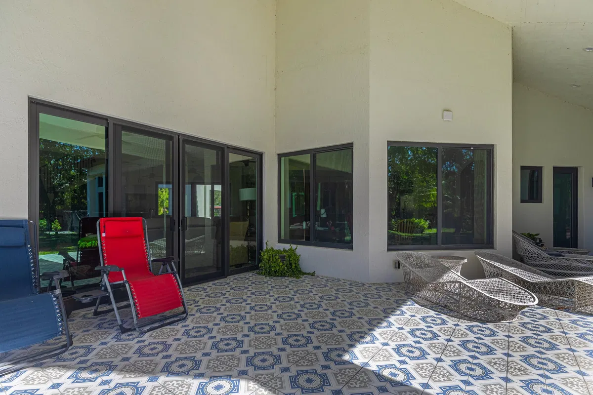 Residence photo 52