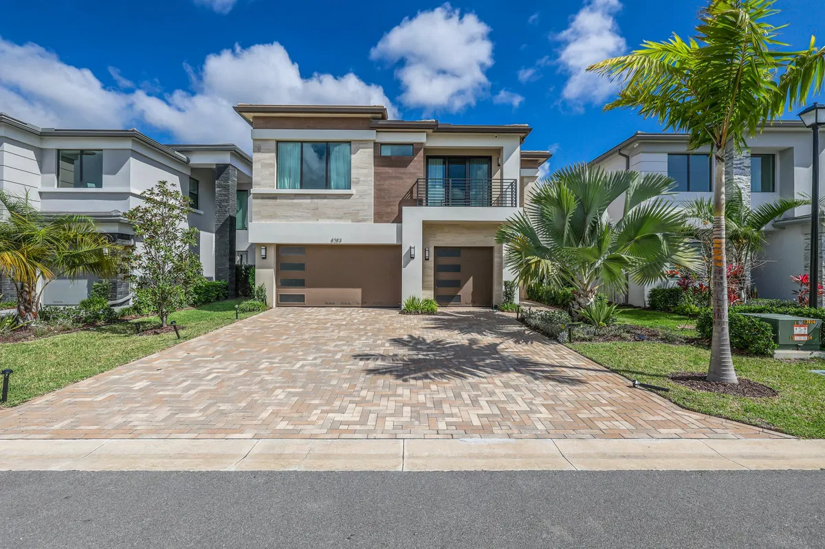 Boca Raton Golf Course Pud Residence