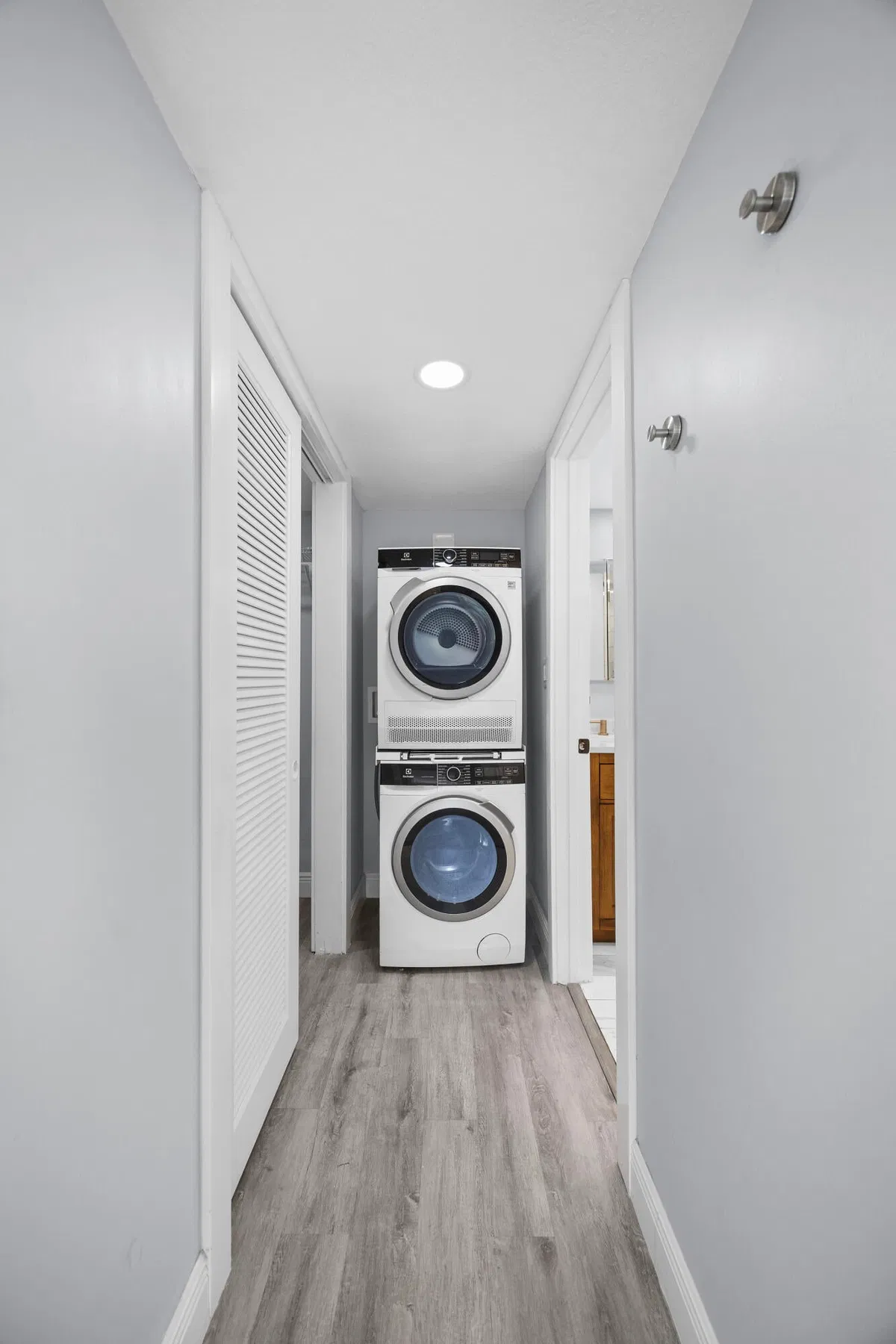 Unit 1314 photo 28