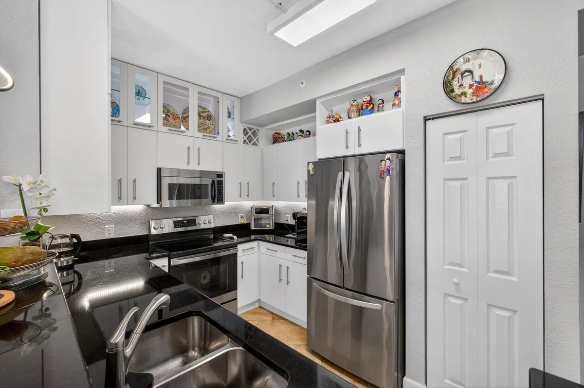 Flagler Pointe Unit 901 photo 22
