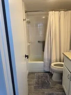 Unit Unit 205 photo 31