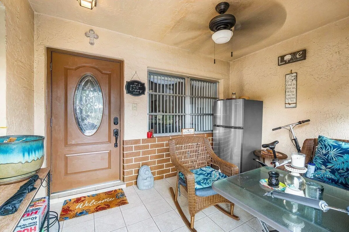 Residence photo 4