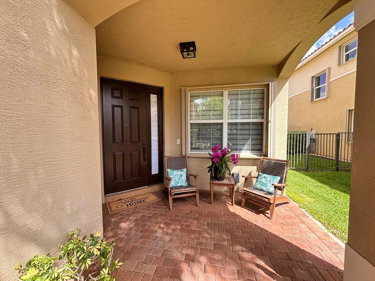 Residence photo 4