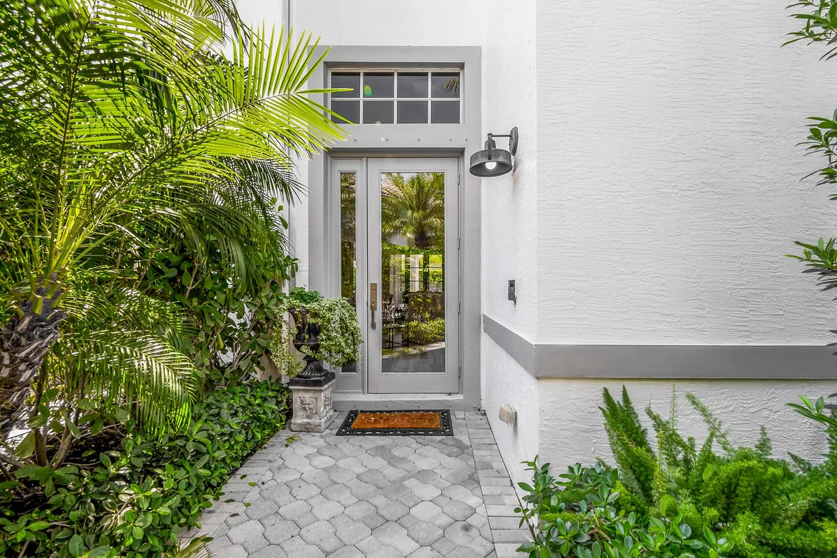 Eagles Landing Residence