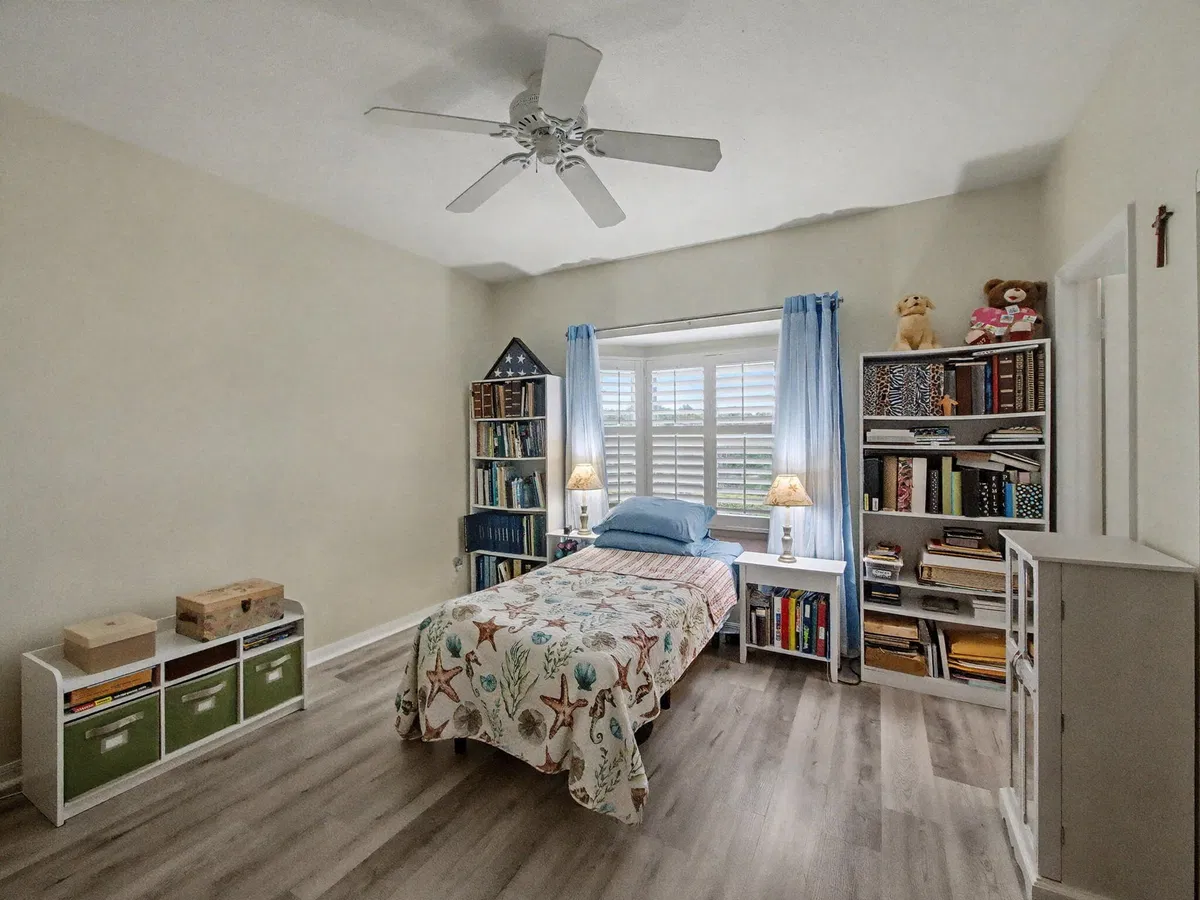 Residence photo 22
