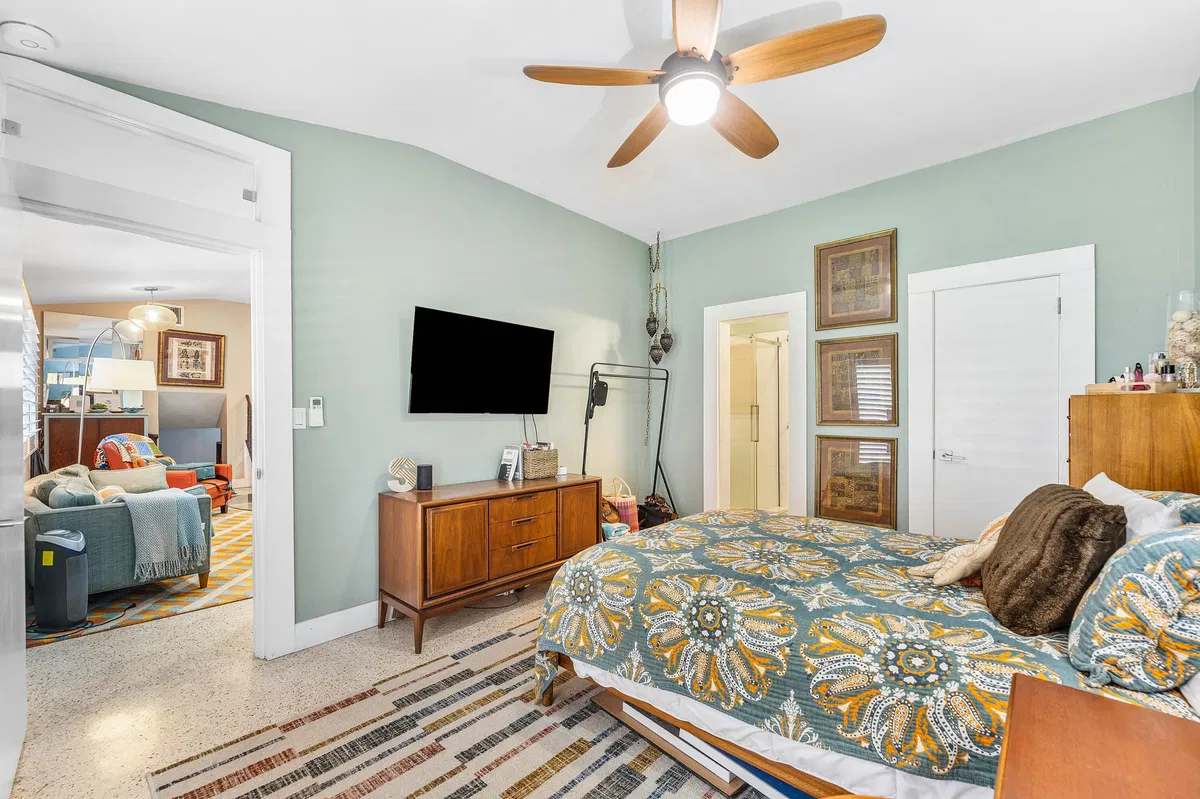  Residence photo 16