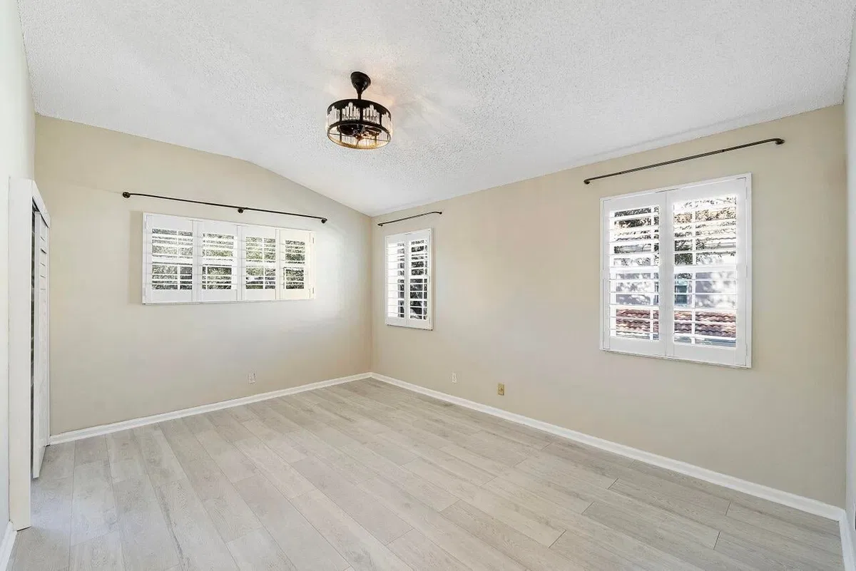 Unit 1707 photo 19