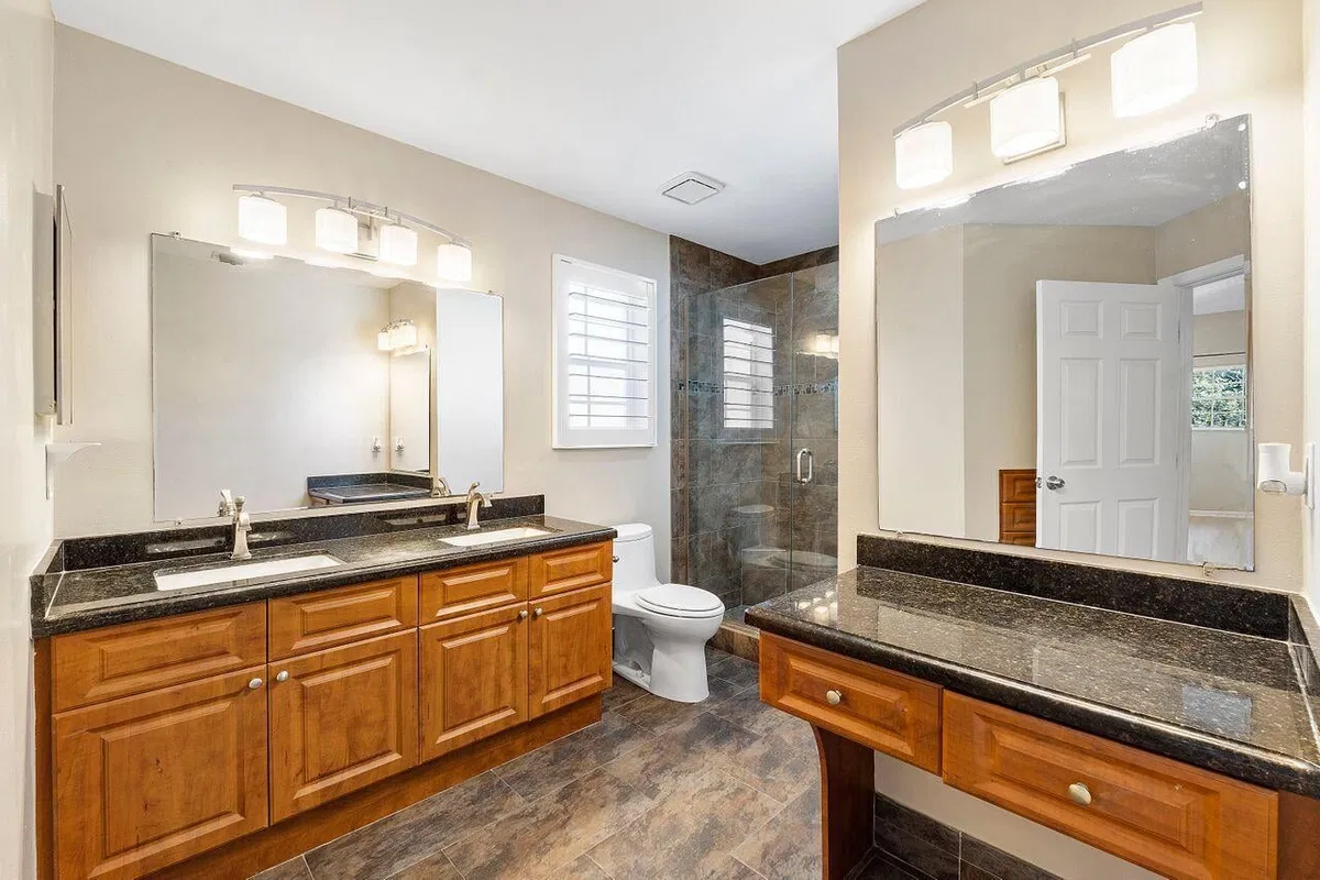 Unit 1707 photo 22
