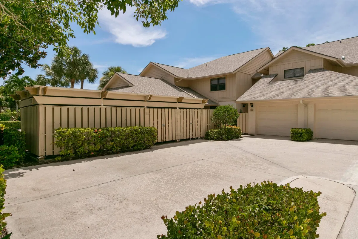 Jonathan's Landing Jupiter FL Unit 219