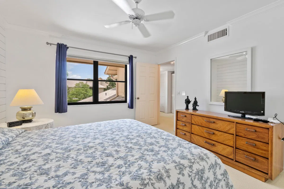 Jonathan's Landing Jupiter FL Unit 219 photo 16
