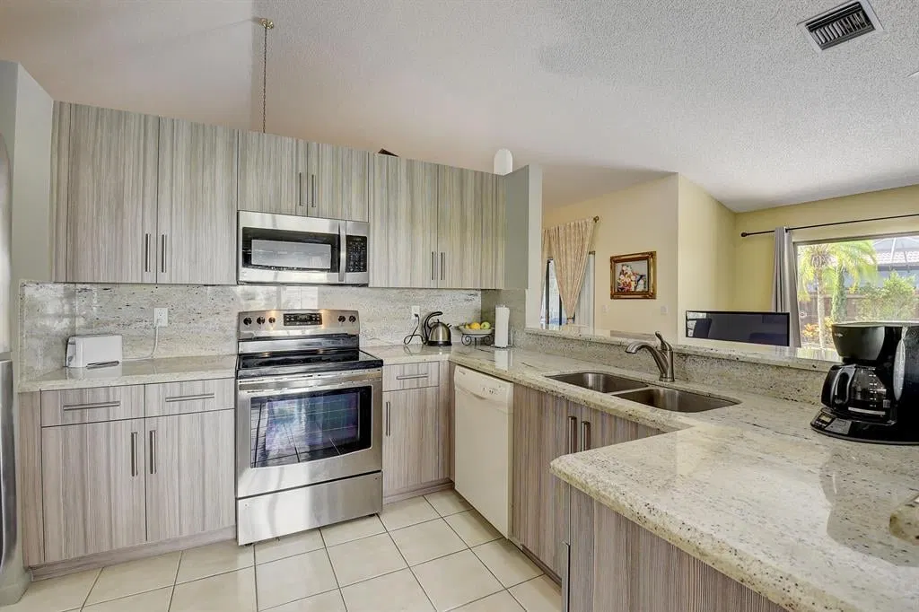 Residence photo 10