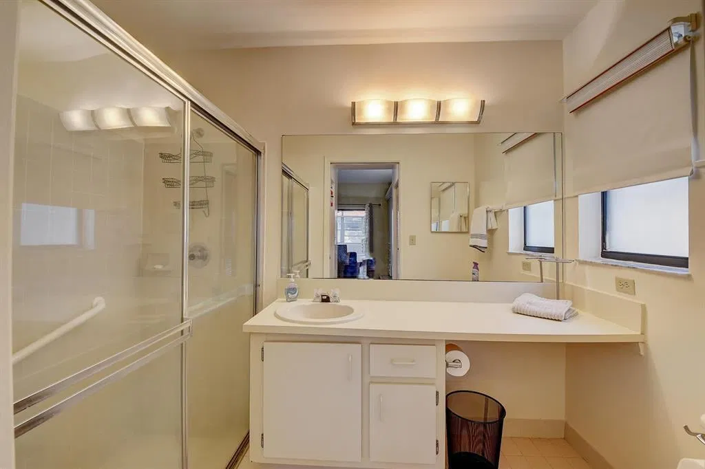 Residence photo 19
