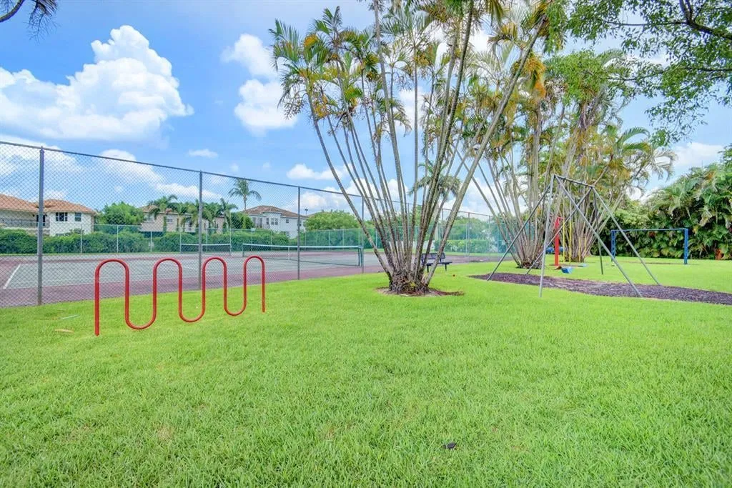 Residence photo 31