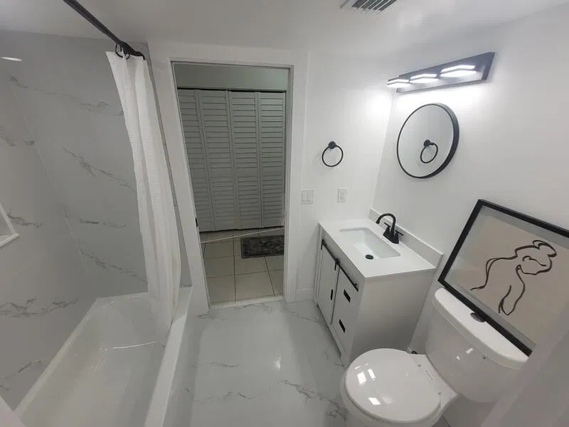 Unit 206 photo 13