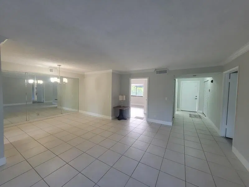 Unit 206 photo 19