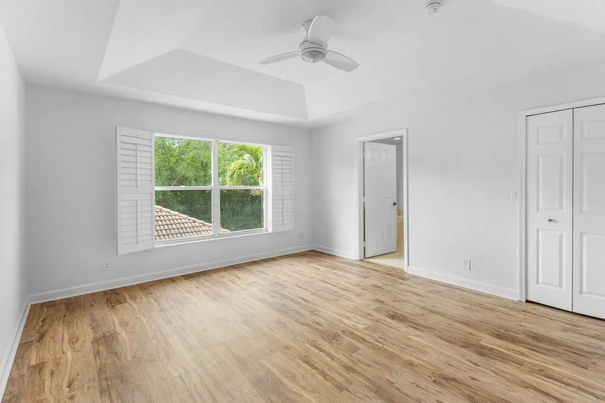Residence photo 16