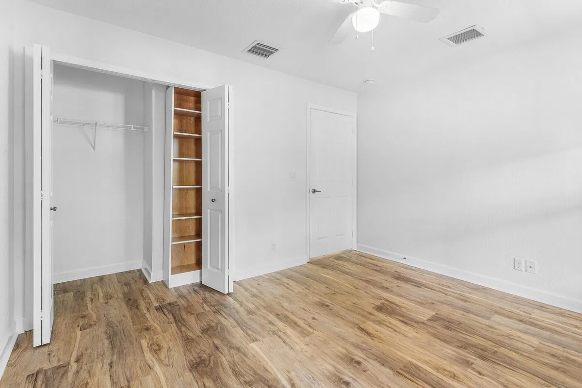 Residence photo 22