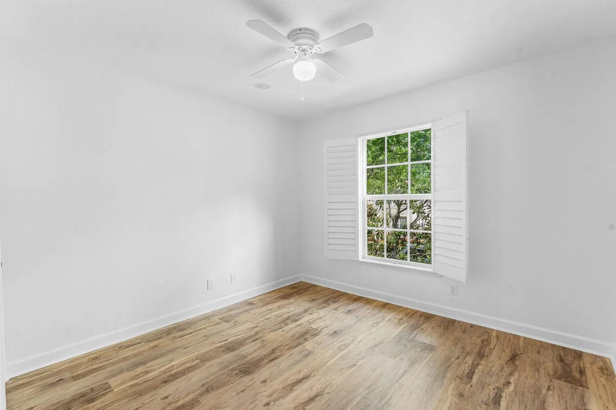 Residence photo 25