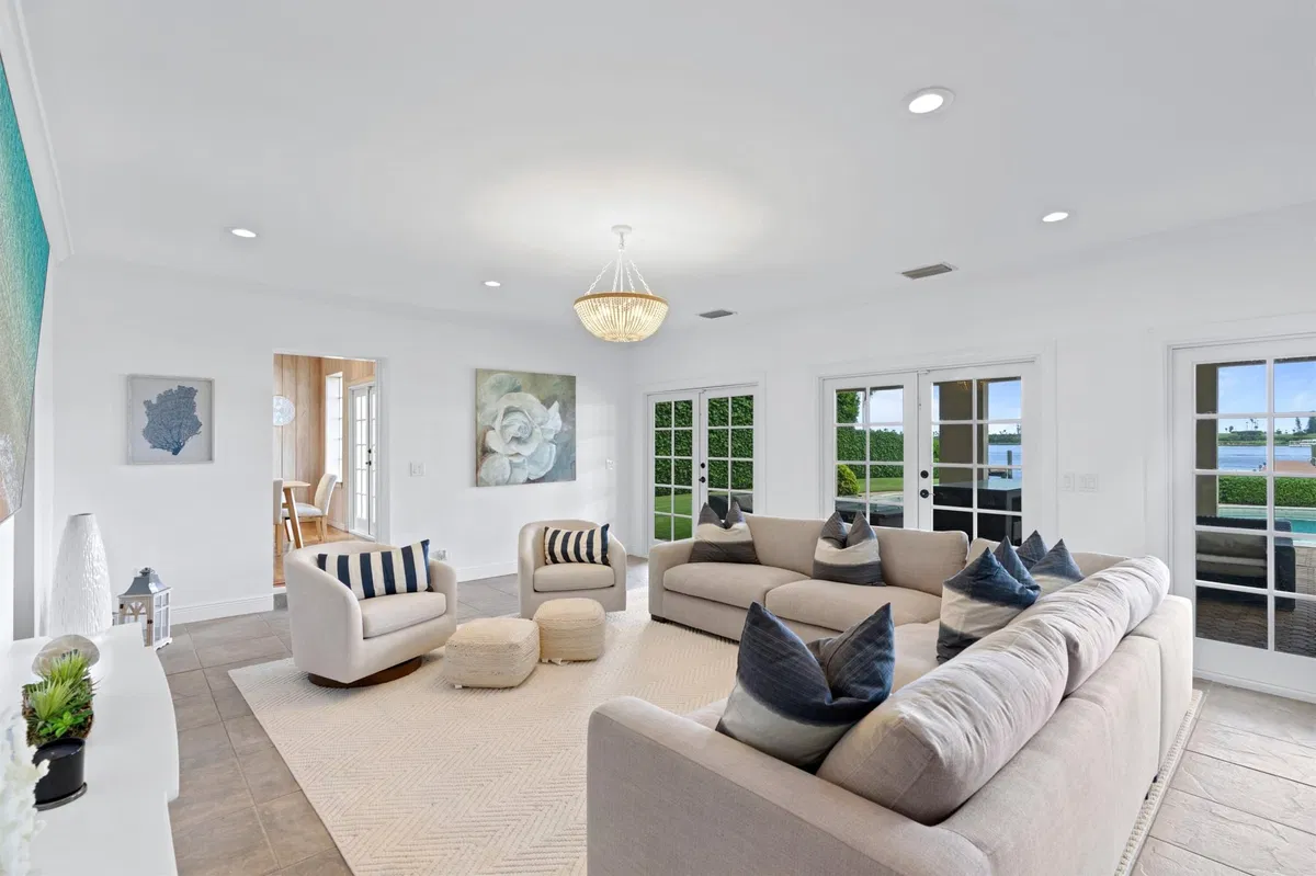West Palm Beach Residence photo 16