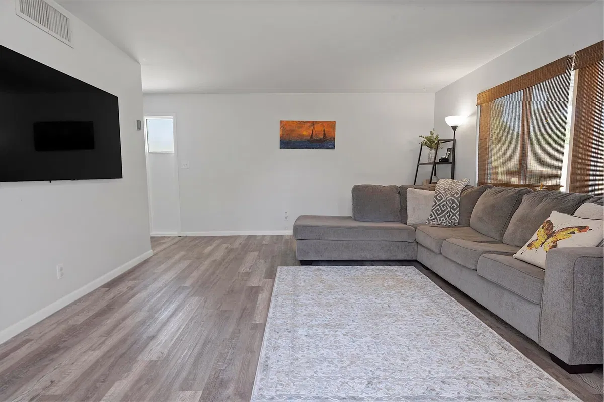  Residence photo 7