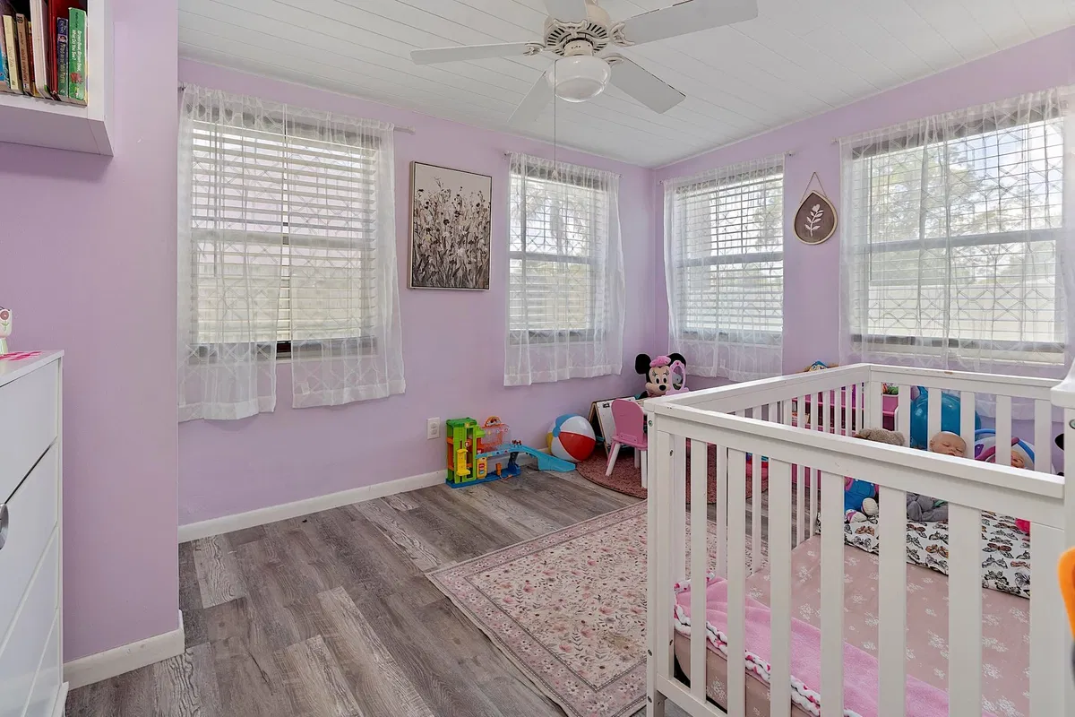  Residence photo 19