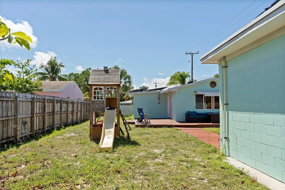  Residence photo 25