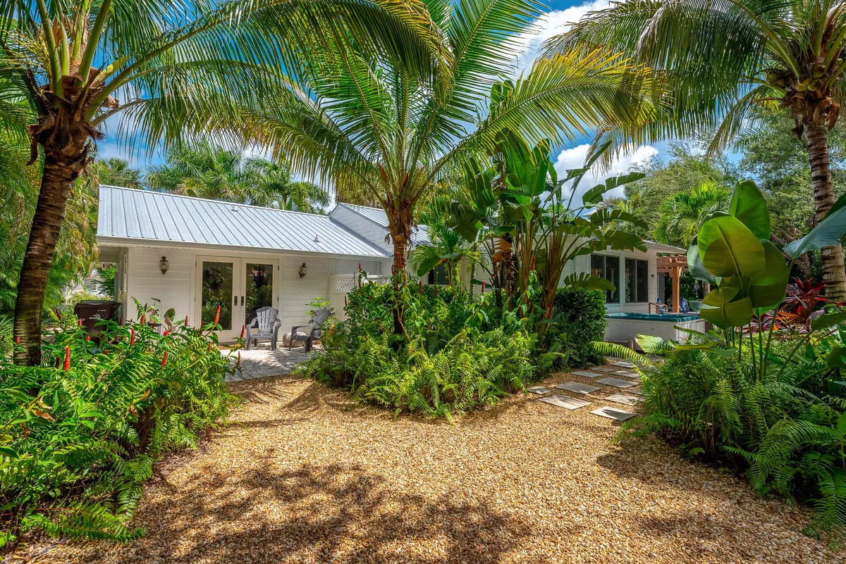 Residence photo 61