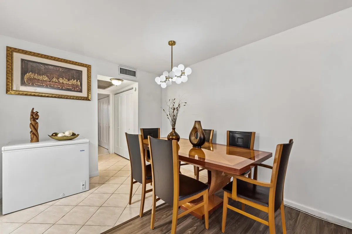 Residence photo 7