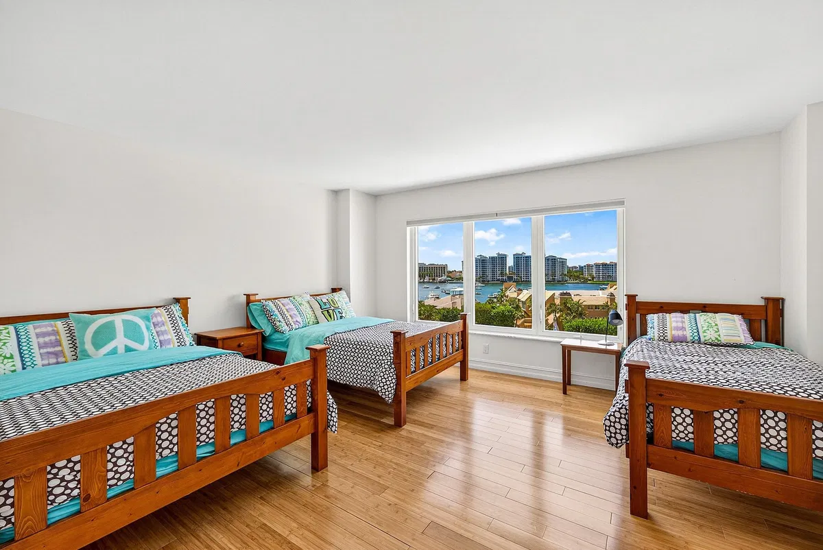 600 S Ocean Boca Unit 504 photo 19