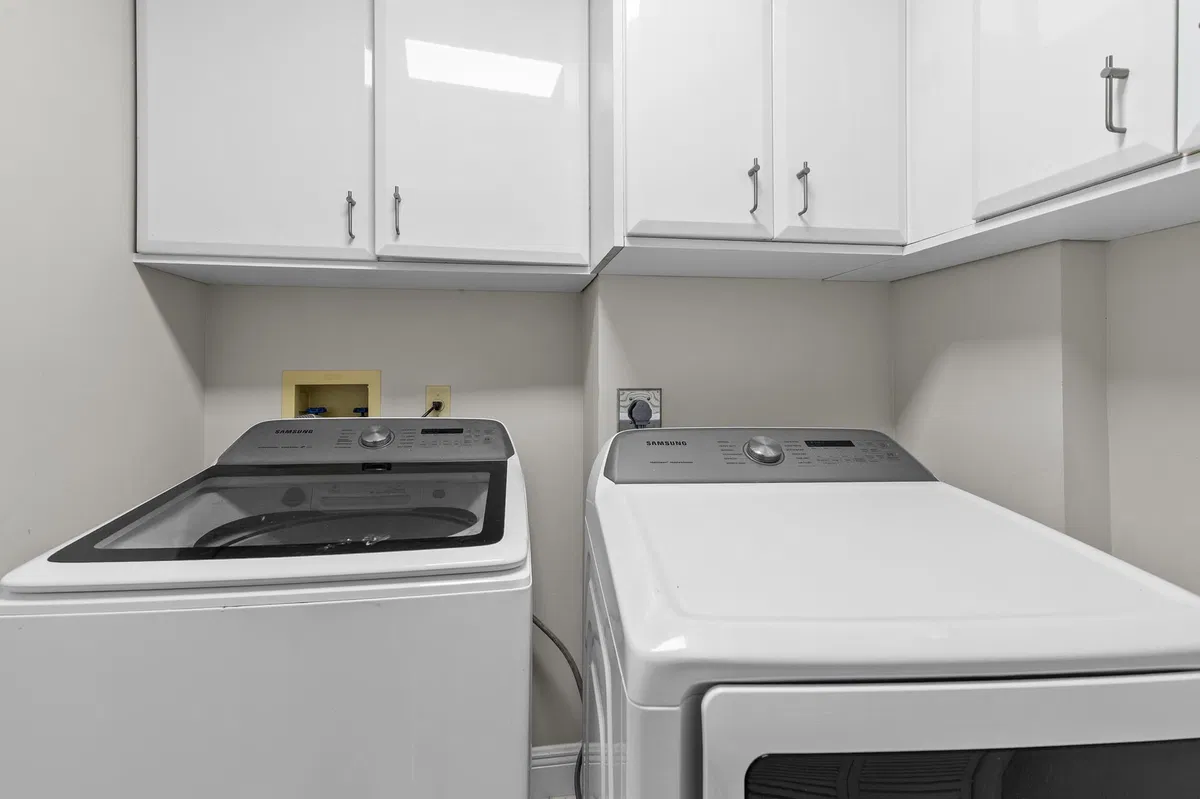 Unit 309 photo 31