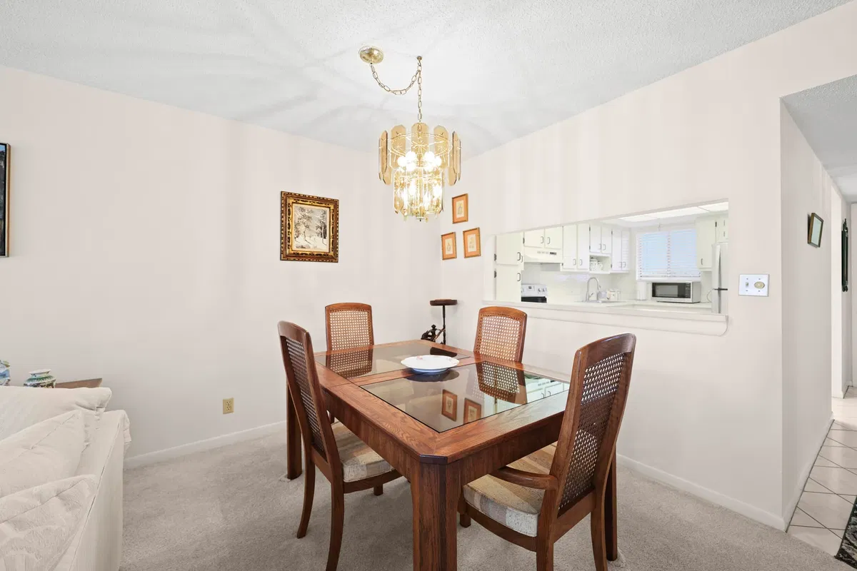 Unit 412 photo 16