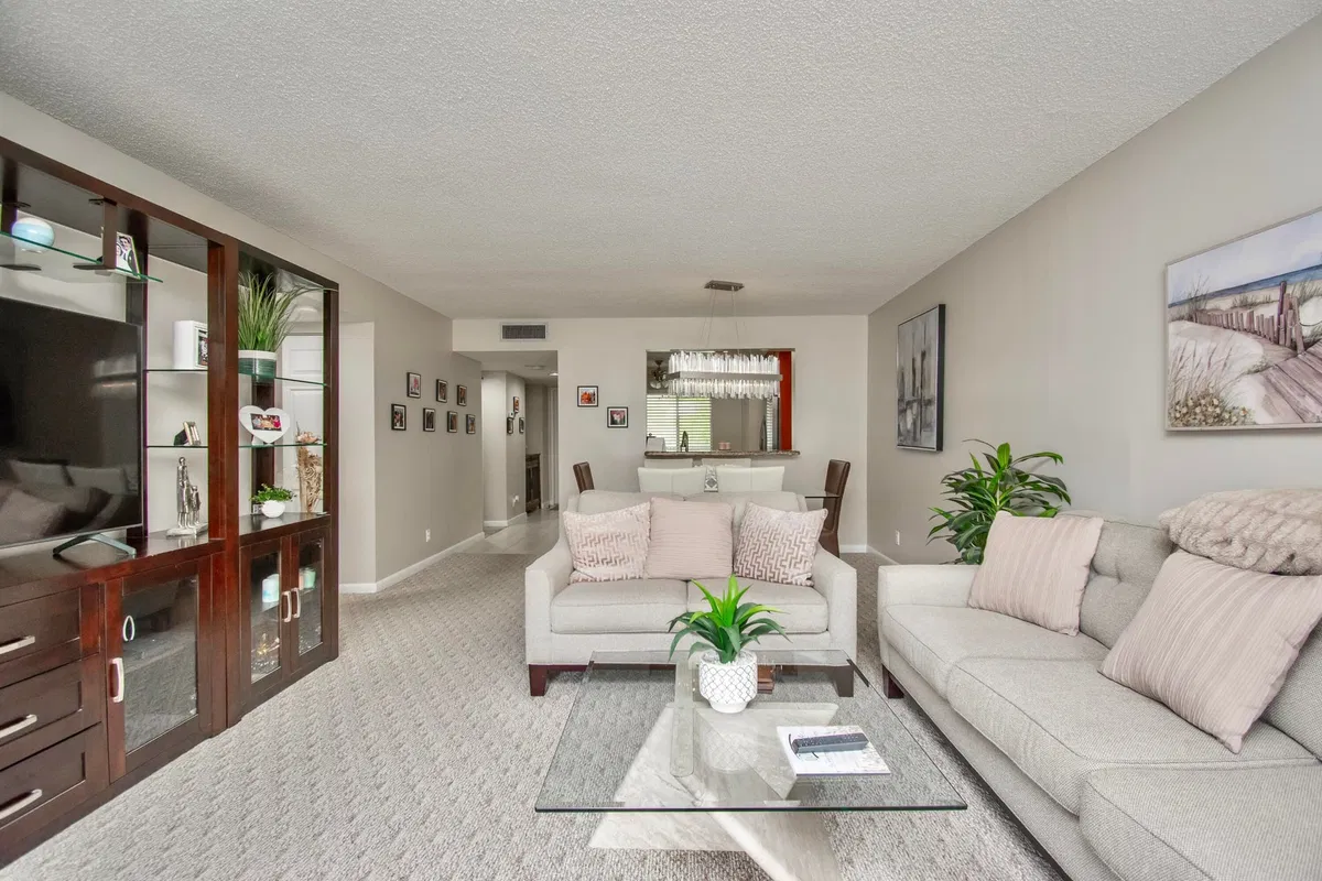Unit 408 photo 10
