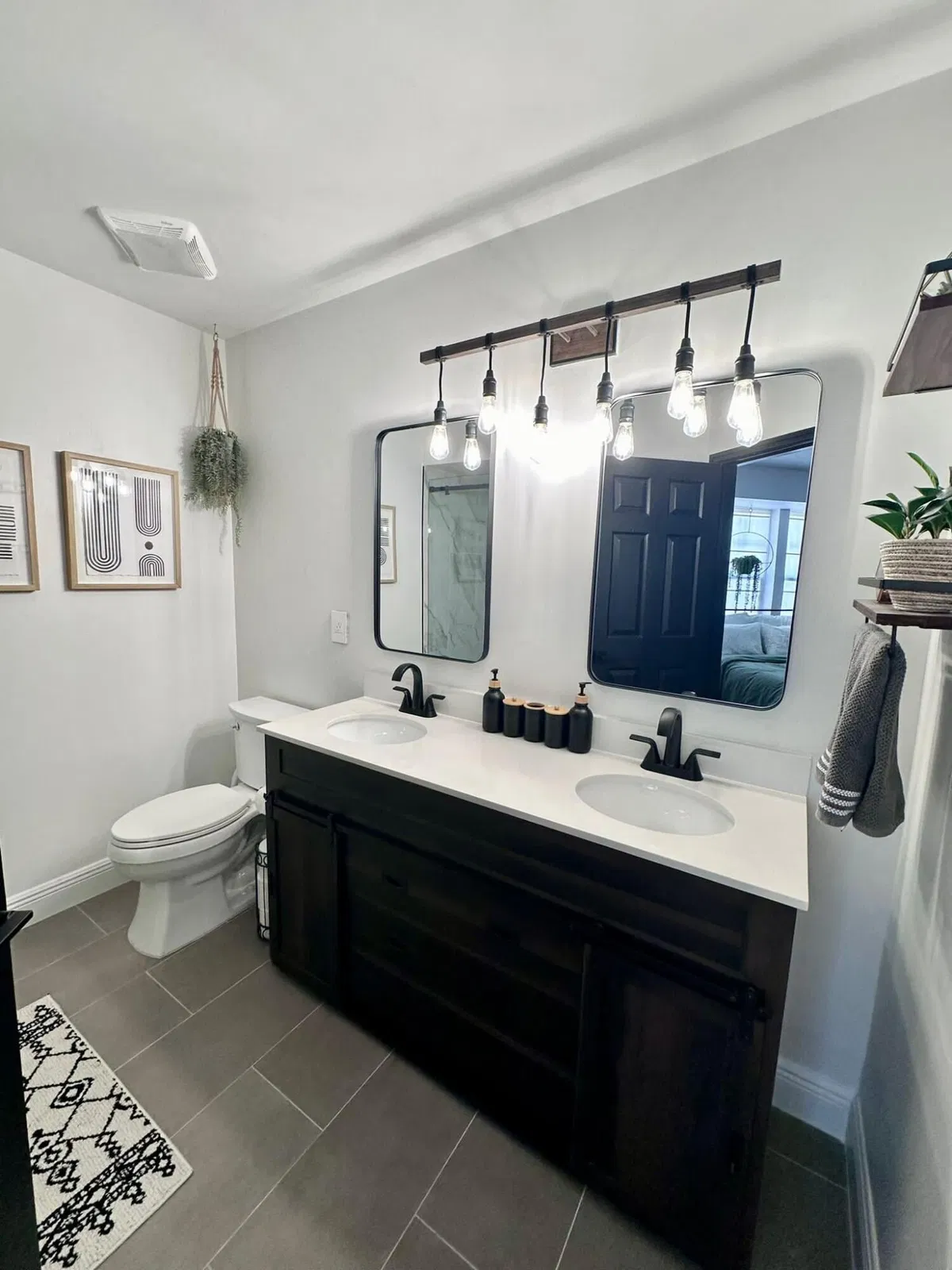 Residence photo 16
