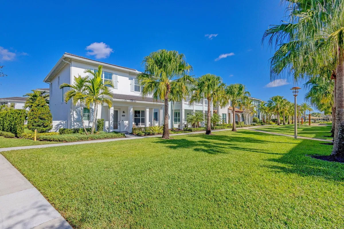 Alton Homes Palm Beach Gardens Residence
