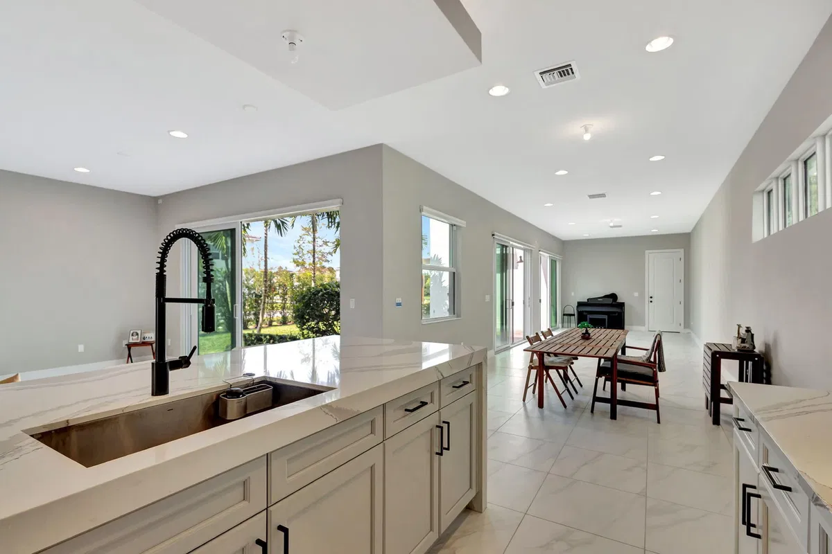 Alton Homes Palm Beach Gardens Residence photo 13